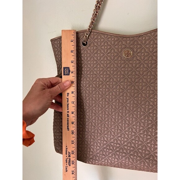 Tory Burch Marion Quilted Chains Large Tote Bag Taupe - Picture 3 of 10